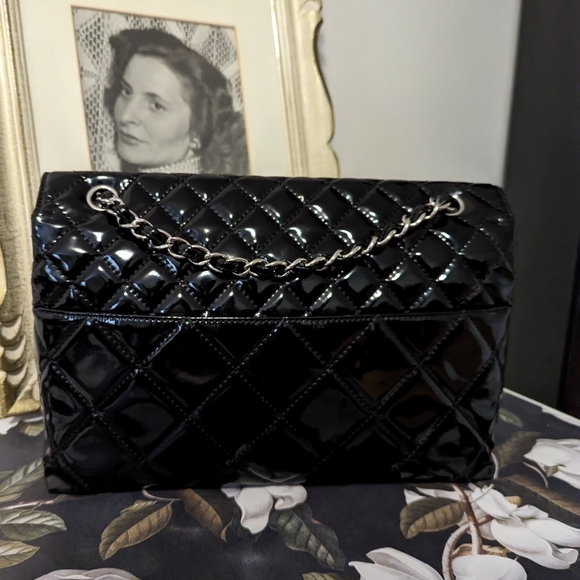 CHANEL Business flap maxi shoulder bag - Picture 15 of 17